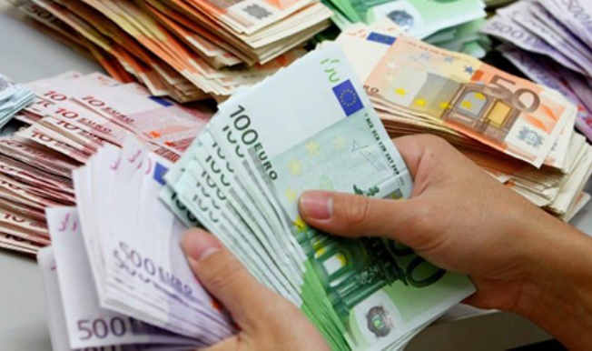 Euro arrin nivelin me te larte te vitit ne tregun vendas: Ja sa eshte kembyer sot